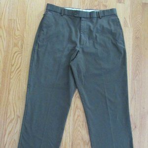 DOCKERS PREMIUM MEN'S SIZE 36 X 30 TROUSER OLIVE GREEN RELAXED FIT PANTS SLACKS
